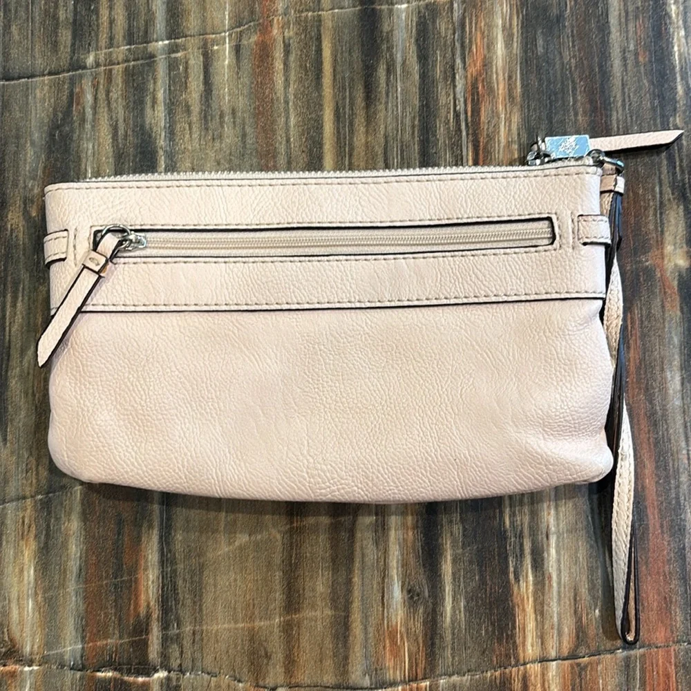 Simply Vera Vera Wang Wristlet Hangbag - Picture 2 of 3